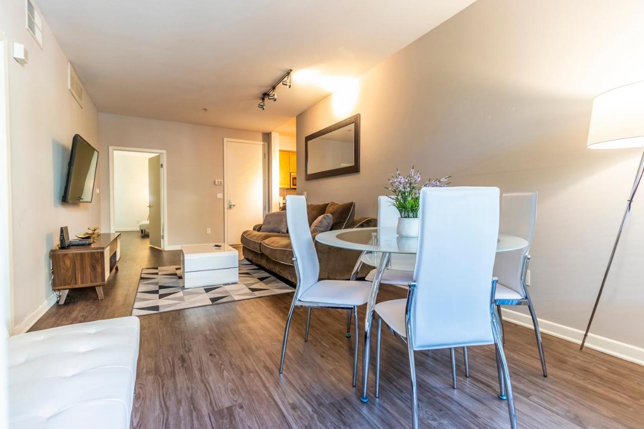 Fantastic 2bd 2bt 5 Minutes Walking From The Beach! Apartment *